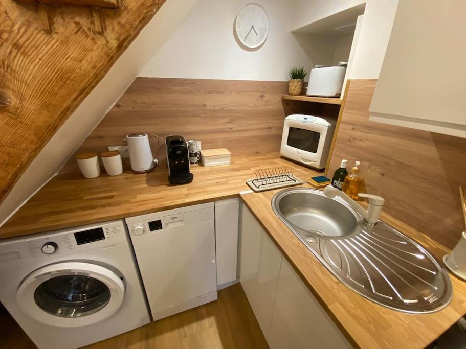 Charmant Appartement - Proche Chateau Cite Carcassonne Exterior foto